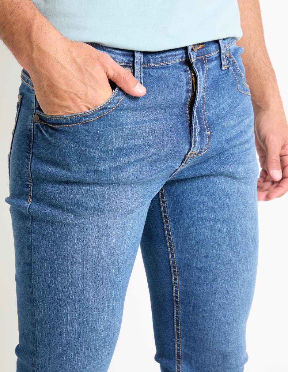 Jeans slim lavado whisker para hombre 4