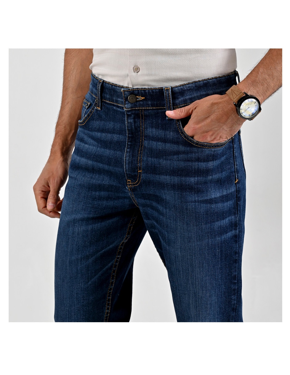 Jeans straight lavado stone wash para hombre 3