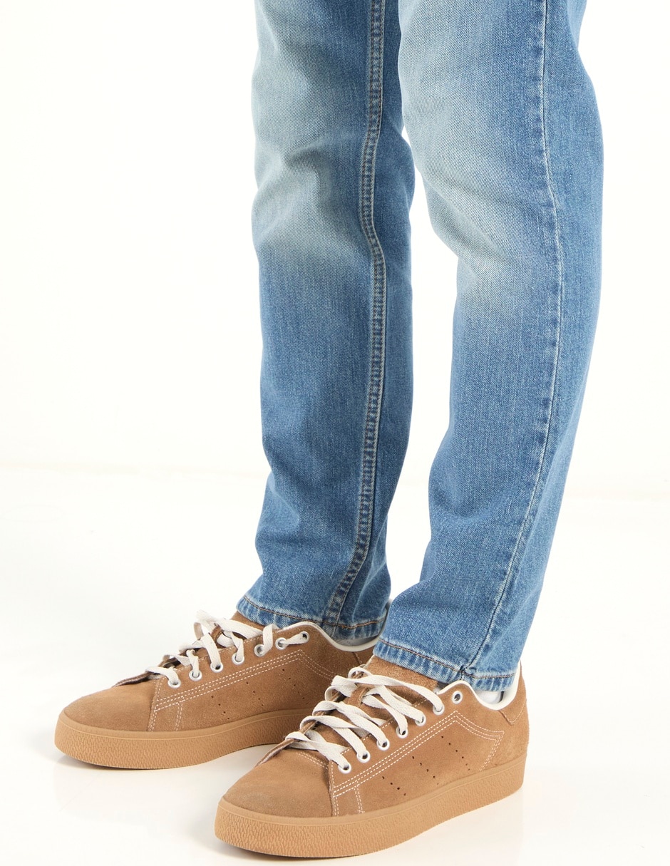 Jeans slim deslavado para hombre 5