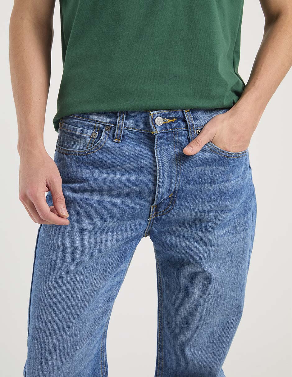Jeans straight deslavado para hombre 4