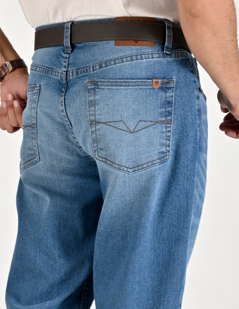 Jeans regular lavado whisker para hombre 4